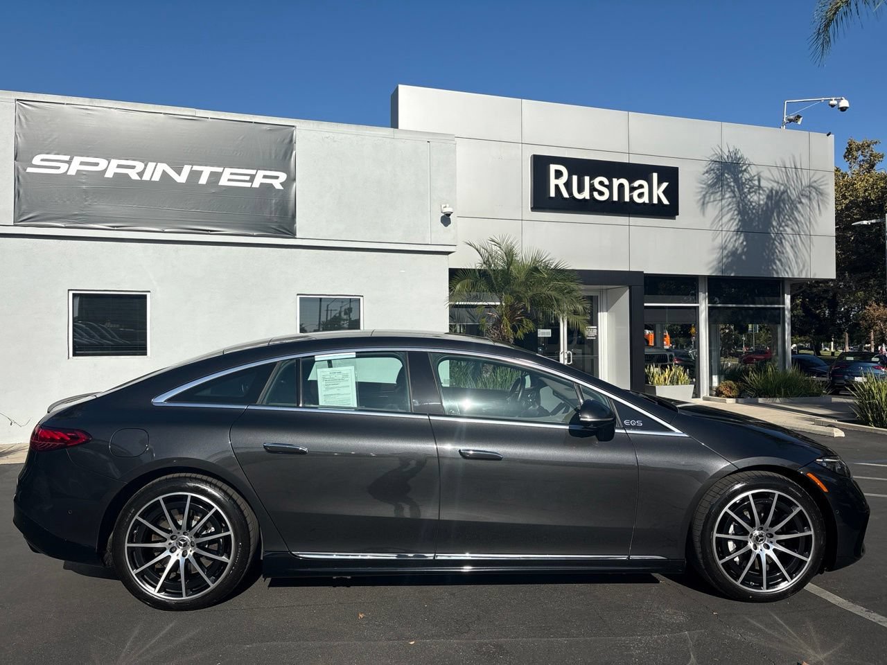 Used 2023 Mercedes-Benz EQS 580 4MATIC Sedan video 1