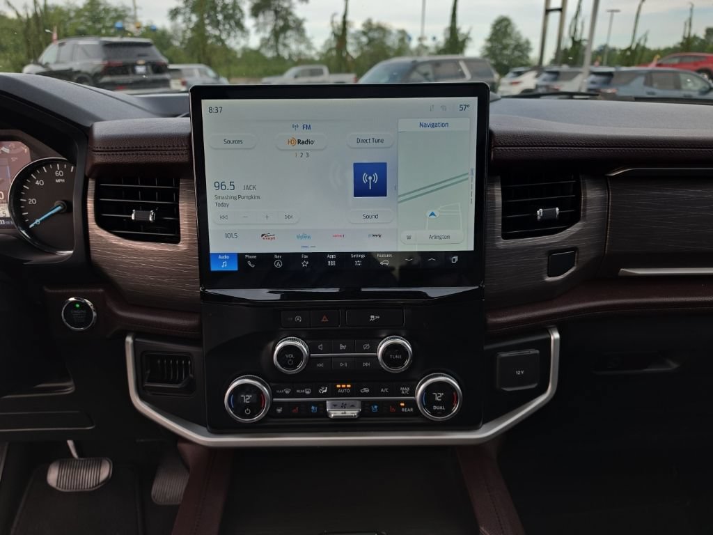Used 2024 Ford Expedition Limited AWD/4WD image 10