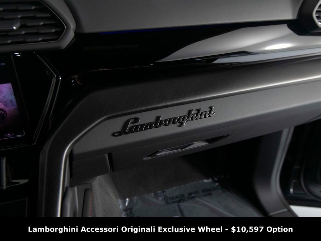Used 2024 Lamborghini Urus S AWD/4WD image 35