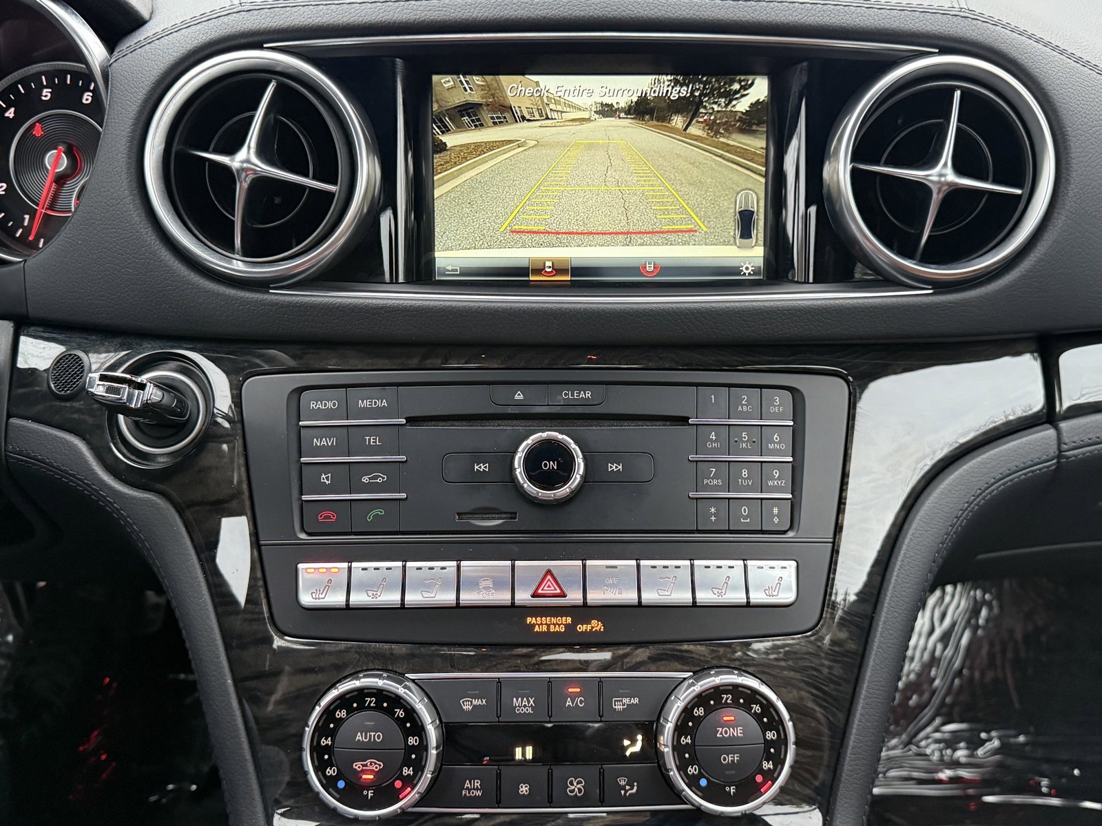 Used 2017 Mercedes-Benz SL 550 image 28