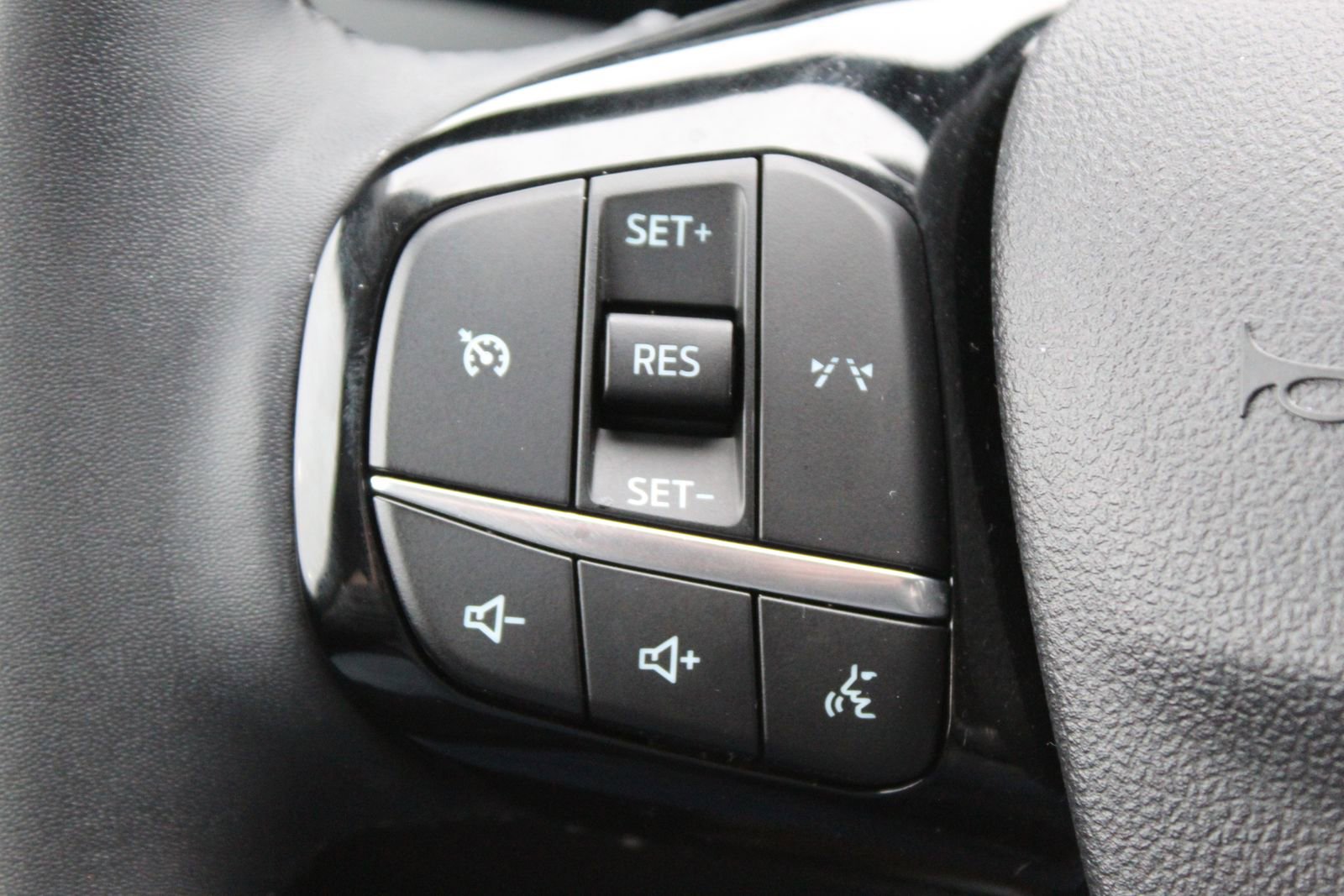 Used 2024 Ford Escape Active w/ Cold Weather Package image 23