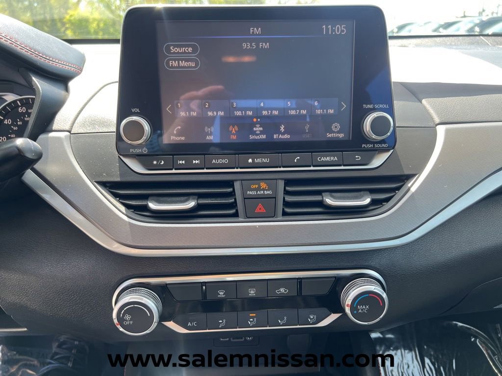 Used 2024 Nissan Altima 2.5 SR AWD/4WD image 11