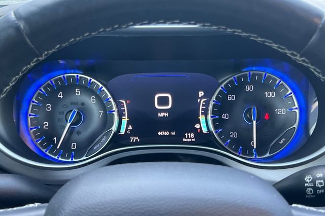 Used 2019 Chrysler Pacifica Touring-L w/ Advanced Safetytec Group image 32