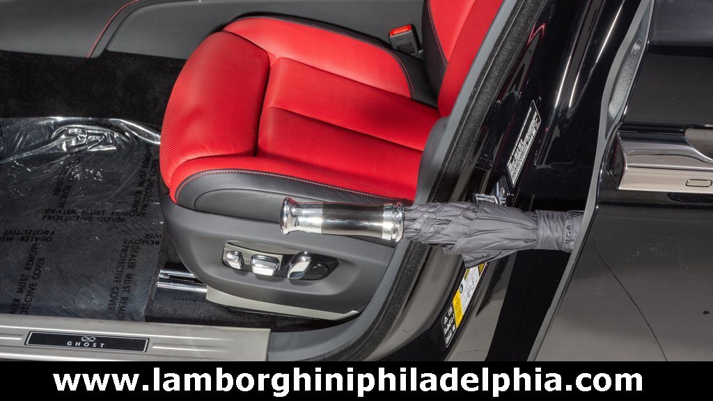 Used 2023 Rolls-Royce Ghost Black Badge w/ Black Badge Ghost Package image 29