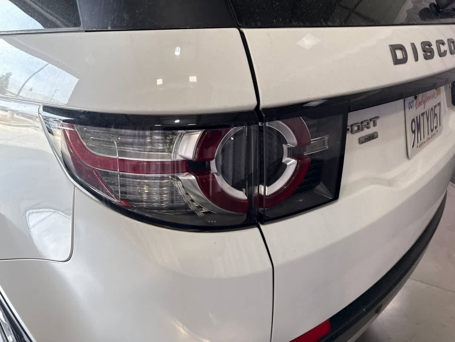 Used 2018 Land Rover Discovery Sport HSE AWD/4WD image 10