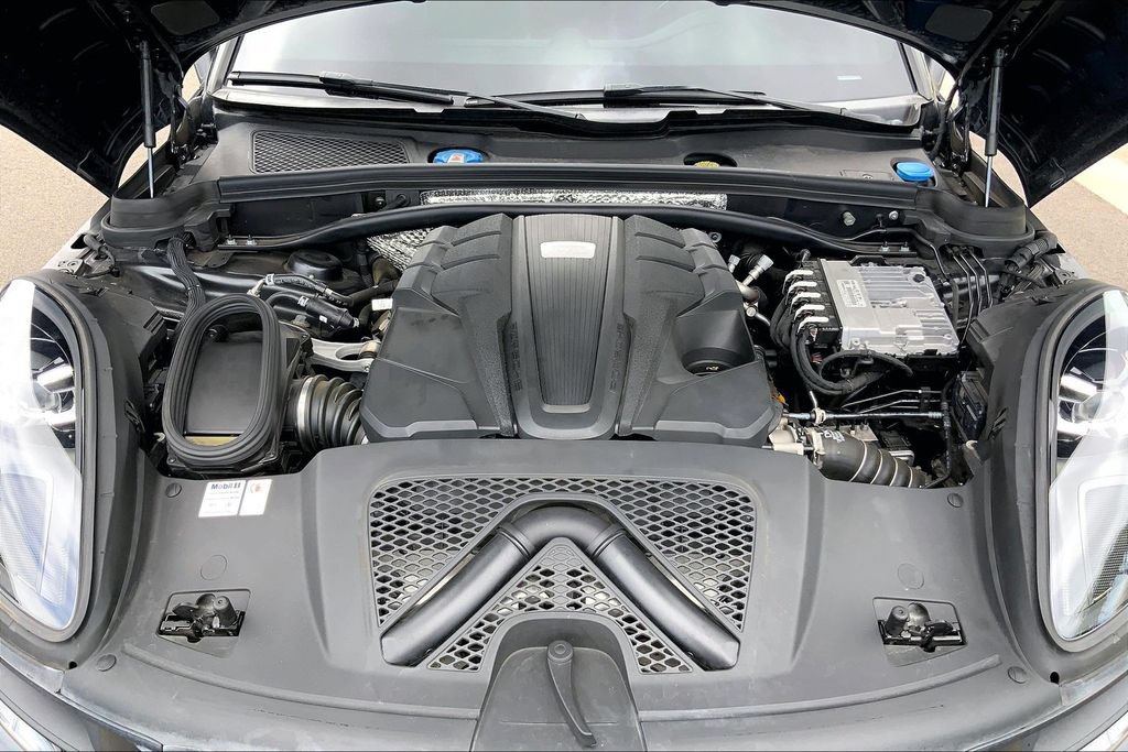 Used 2021 Porsche Macan S AWD/4WD image 9