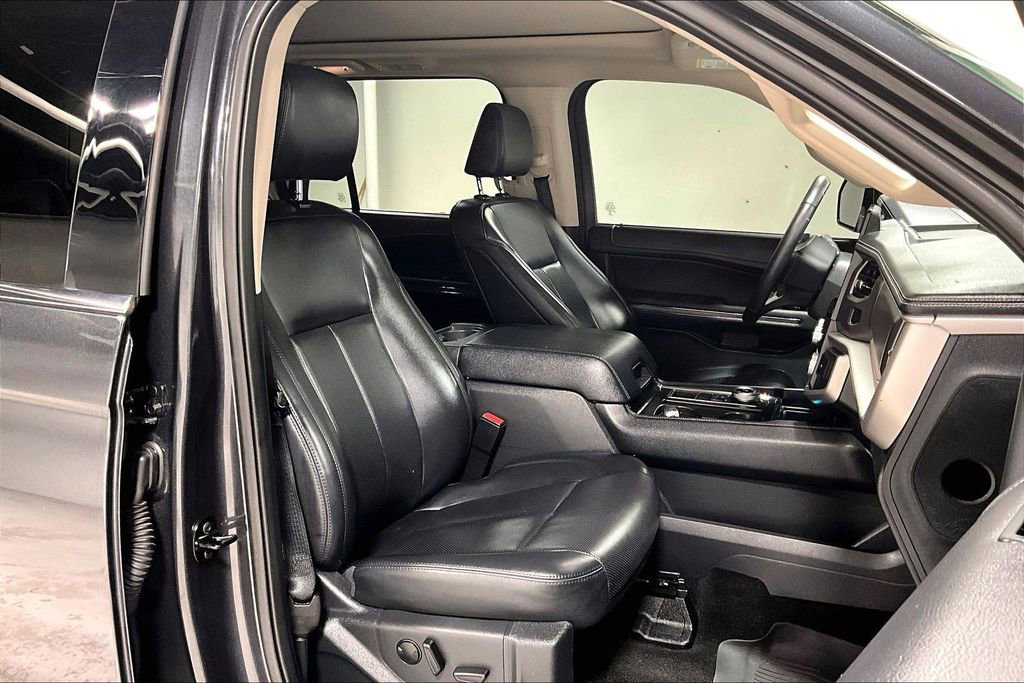 Used 2022 Ford Expedition XLT RWD image 10