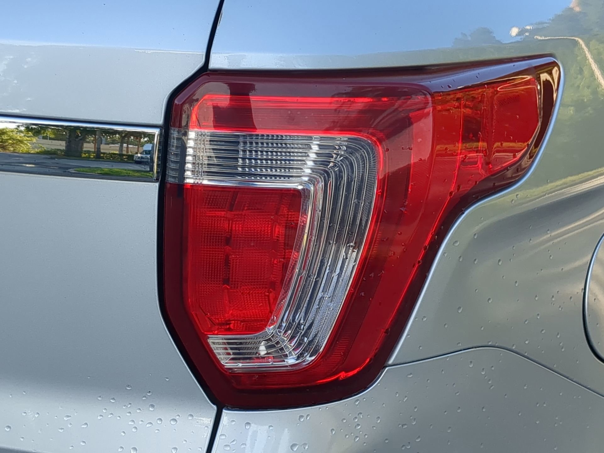 Used 2018 Ford Explorer FWD image 45