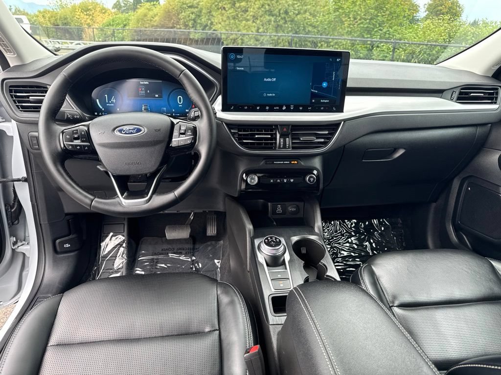 Used 2025 Ford Escape Platinum AWD/4WD image 12