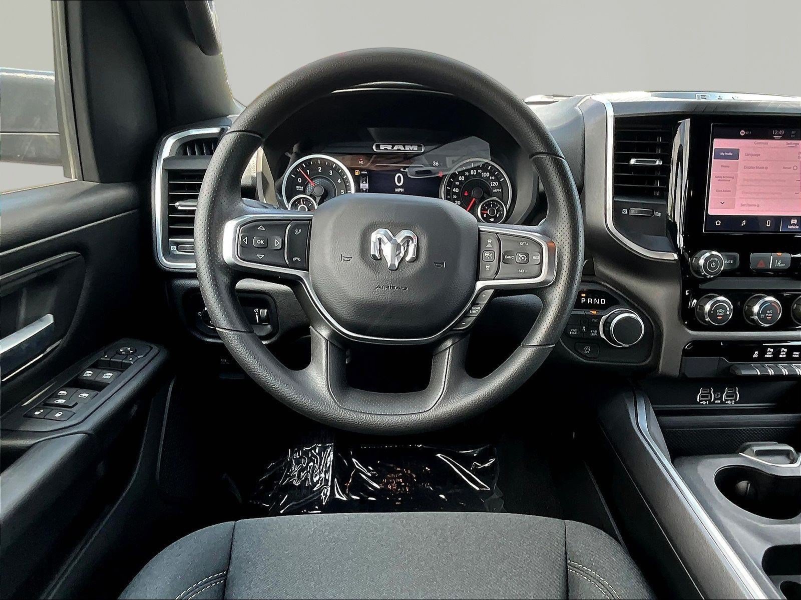 New 2026 RAM 1500 Express AWD/4WD image 9
