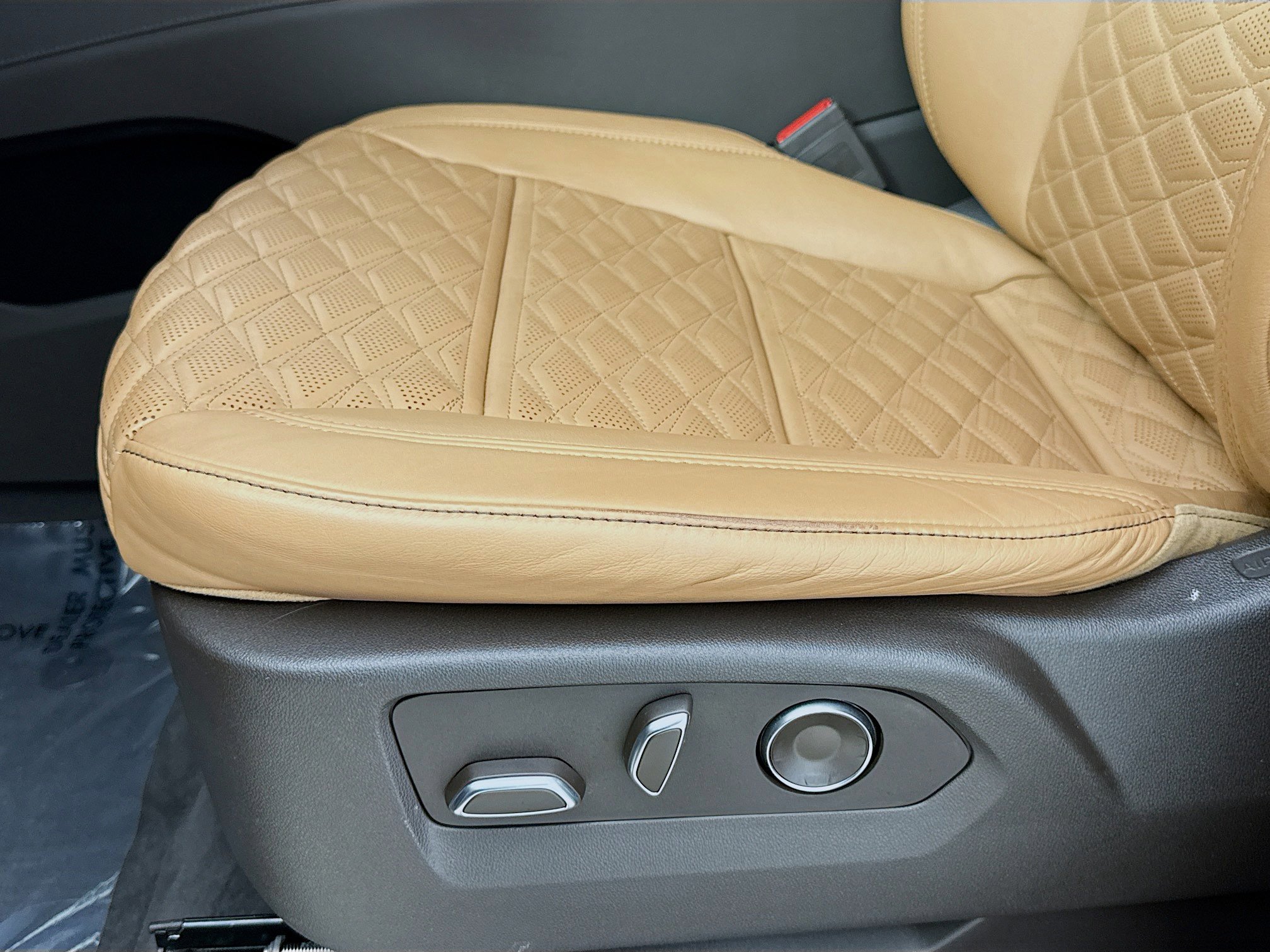 Used 2023 Cadillac Escalade Sport w/ LPO, ONYX Package AWD/4WD image 20