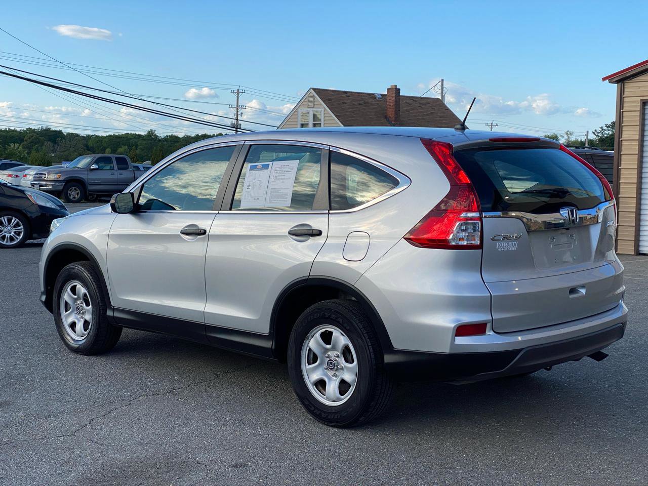 Used 2015 Honda CR-V LX image 2