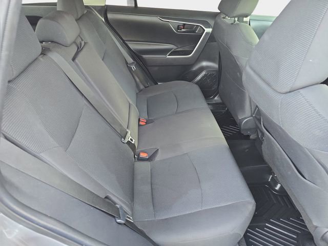 Used 2020 Toyota RAV4 LE w/ Carpet Mat Package image 13