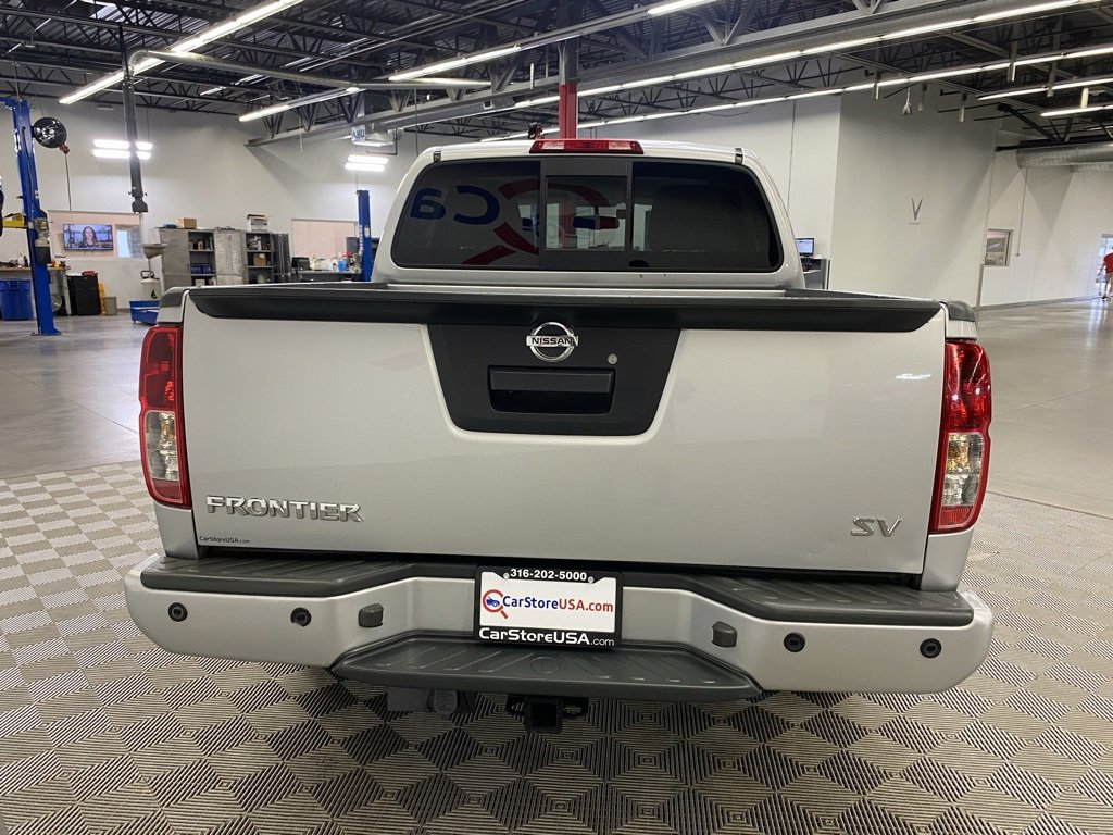 Used 2020 Nissan Frontier SV image 9