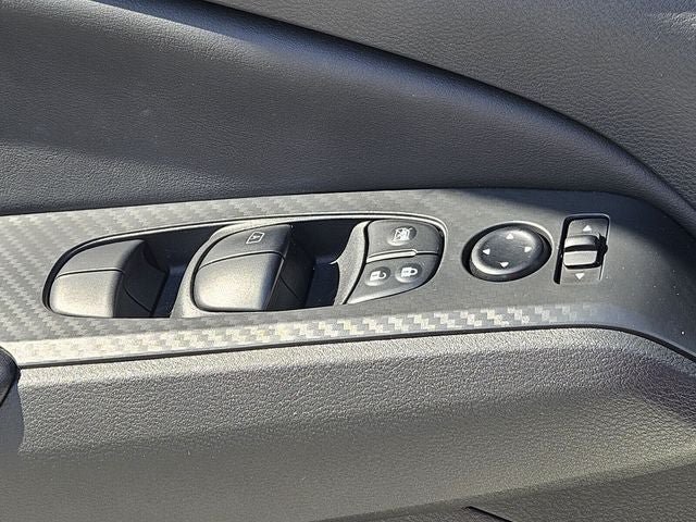 Used 2025 Nissan Altima 2.5 S FWD image 34