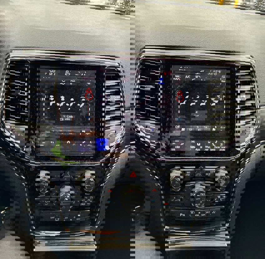 Used 2020 Jeep Grand Cherokee Limited image 16