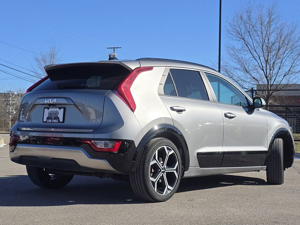 Used 2023 Kia Niro EX Touring image 16