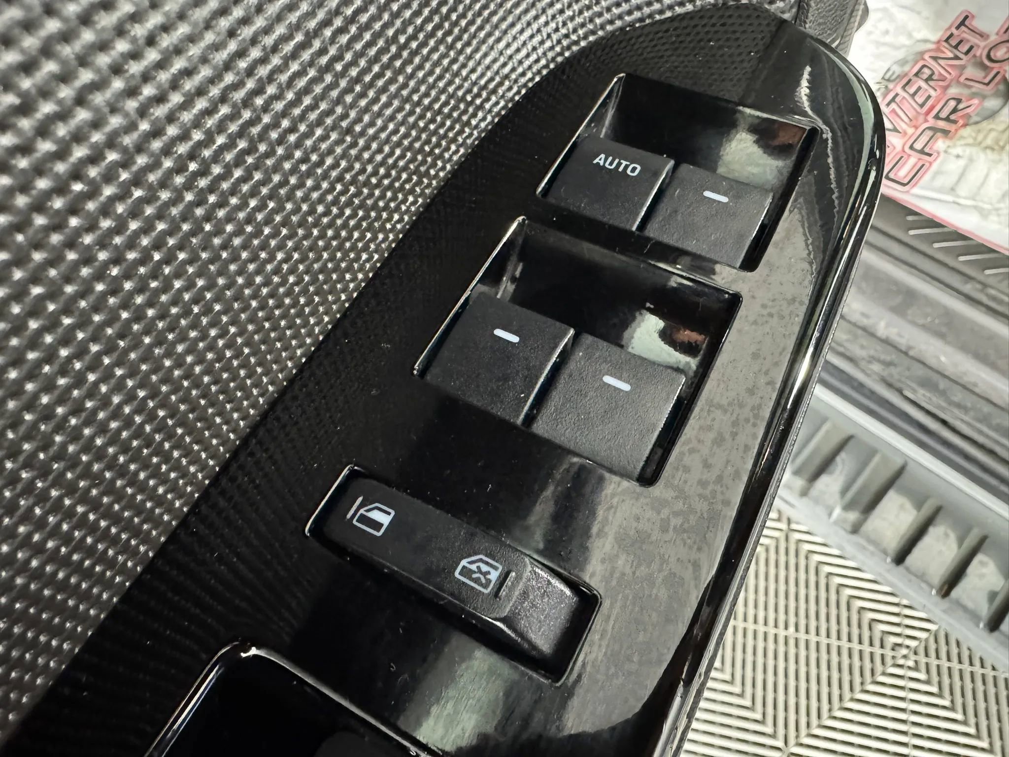 Used 2010 Ford Escape Limited AWD/4WD image 35