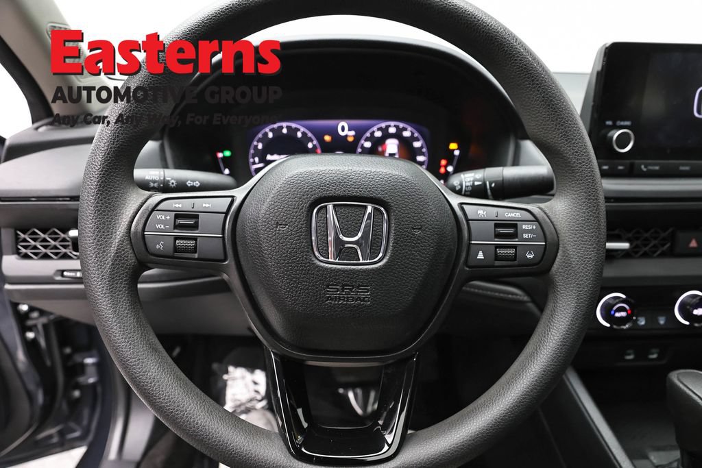 Used 2025 Honda Accord SE image 10