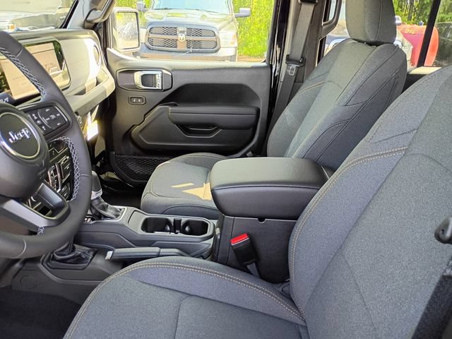 New 2026 Jeep Gladiator Sport AWD/4WD image 12