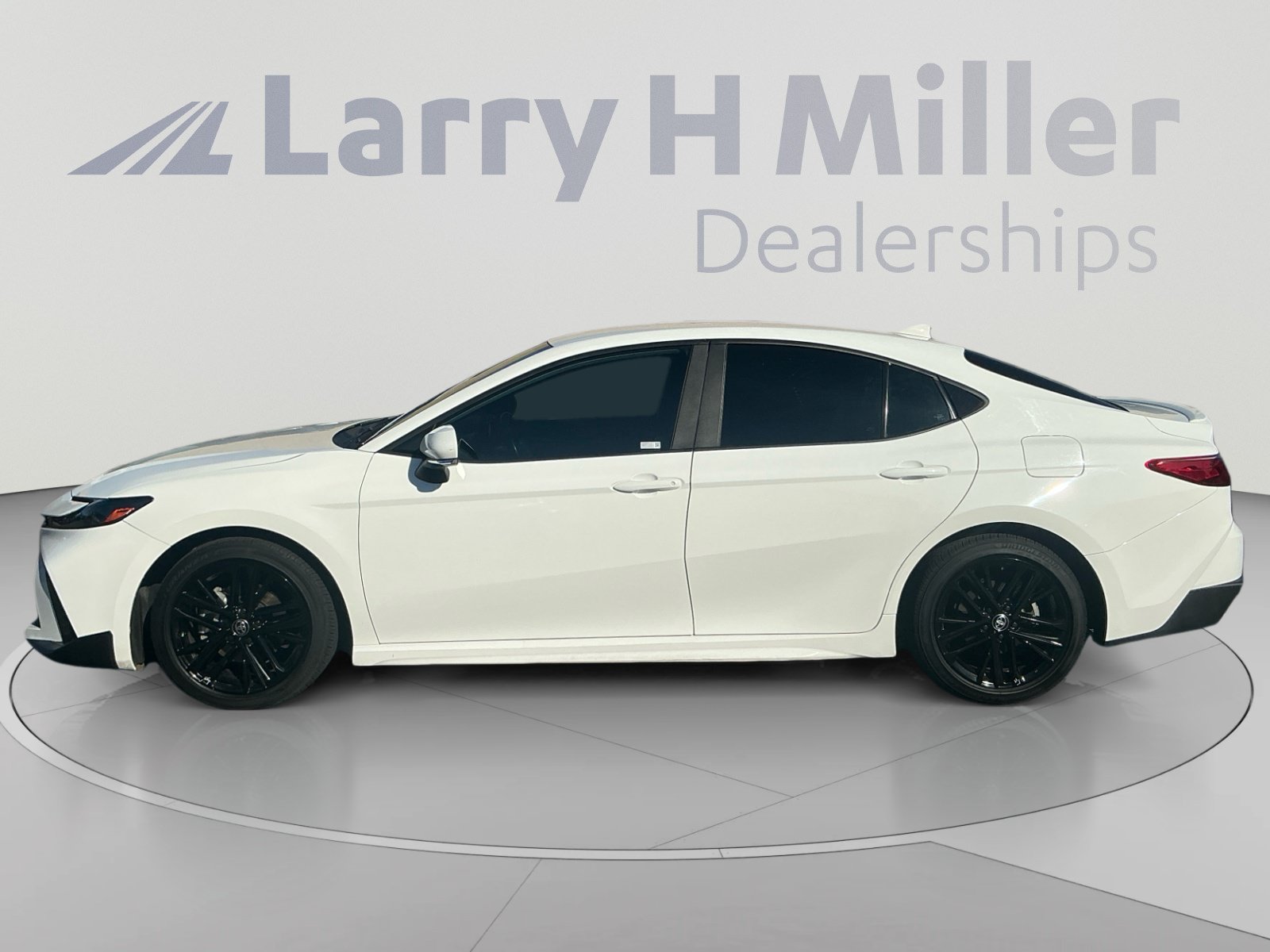 Certified 2025 Toyota Camry SE FWD image 2