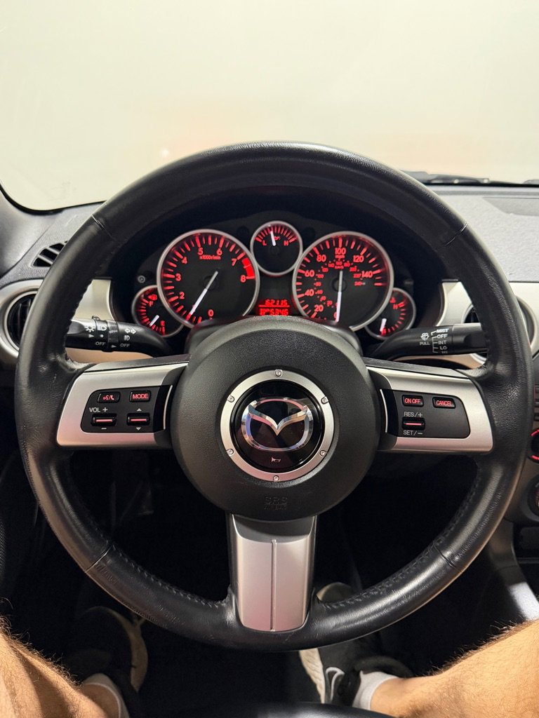 Used 2009 MAZDA MX-5 Miata Grand Touring w/ Premium Pkg RWD image 13