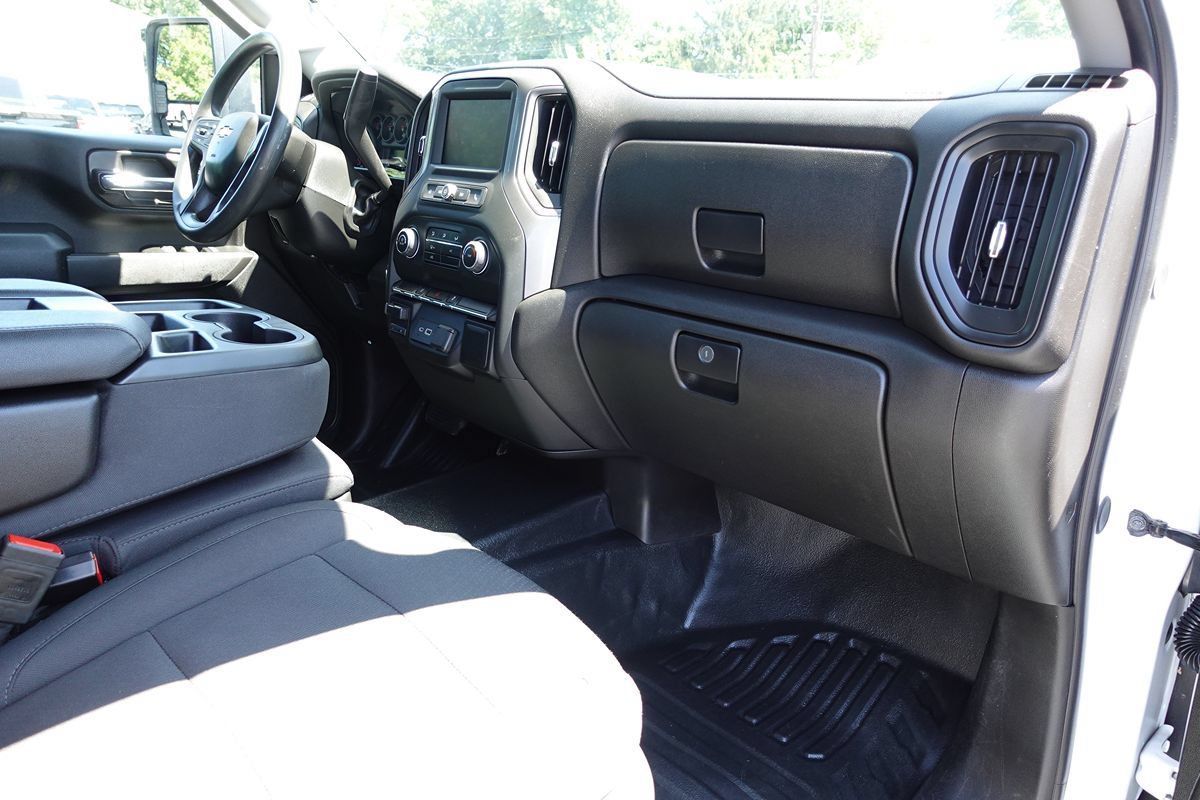 Used 2025 Chevrolet Silverado 2500 W/T AWD/4WD image 34
