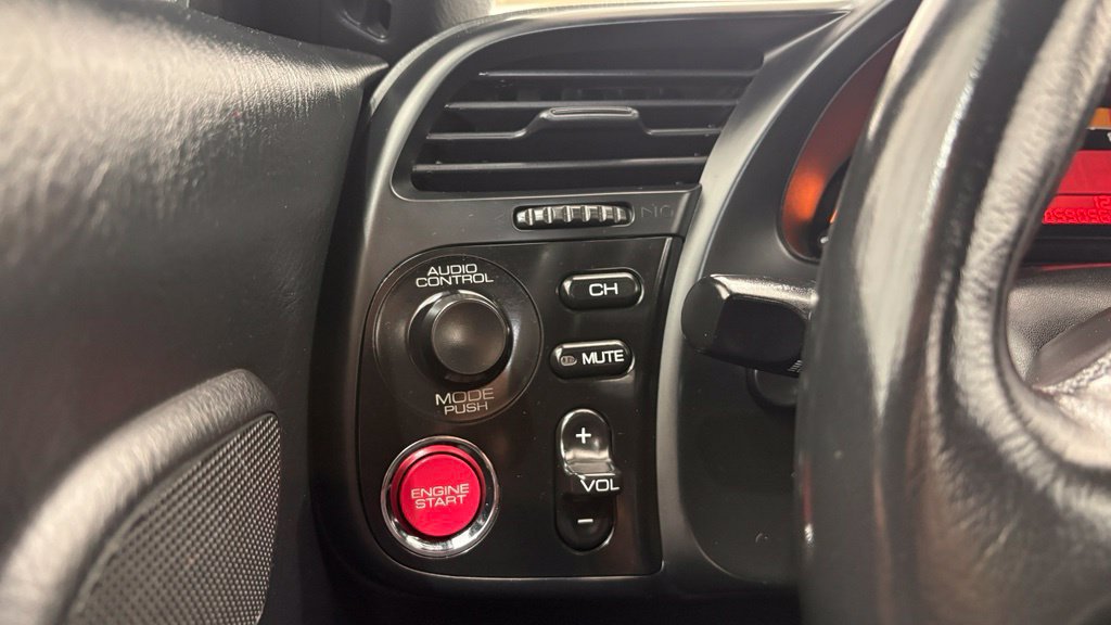 Used 2005 Honda S2000 image 23