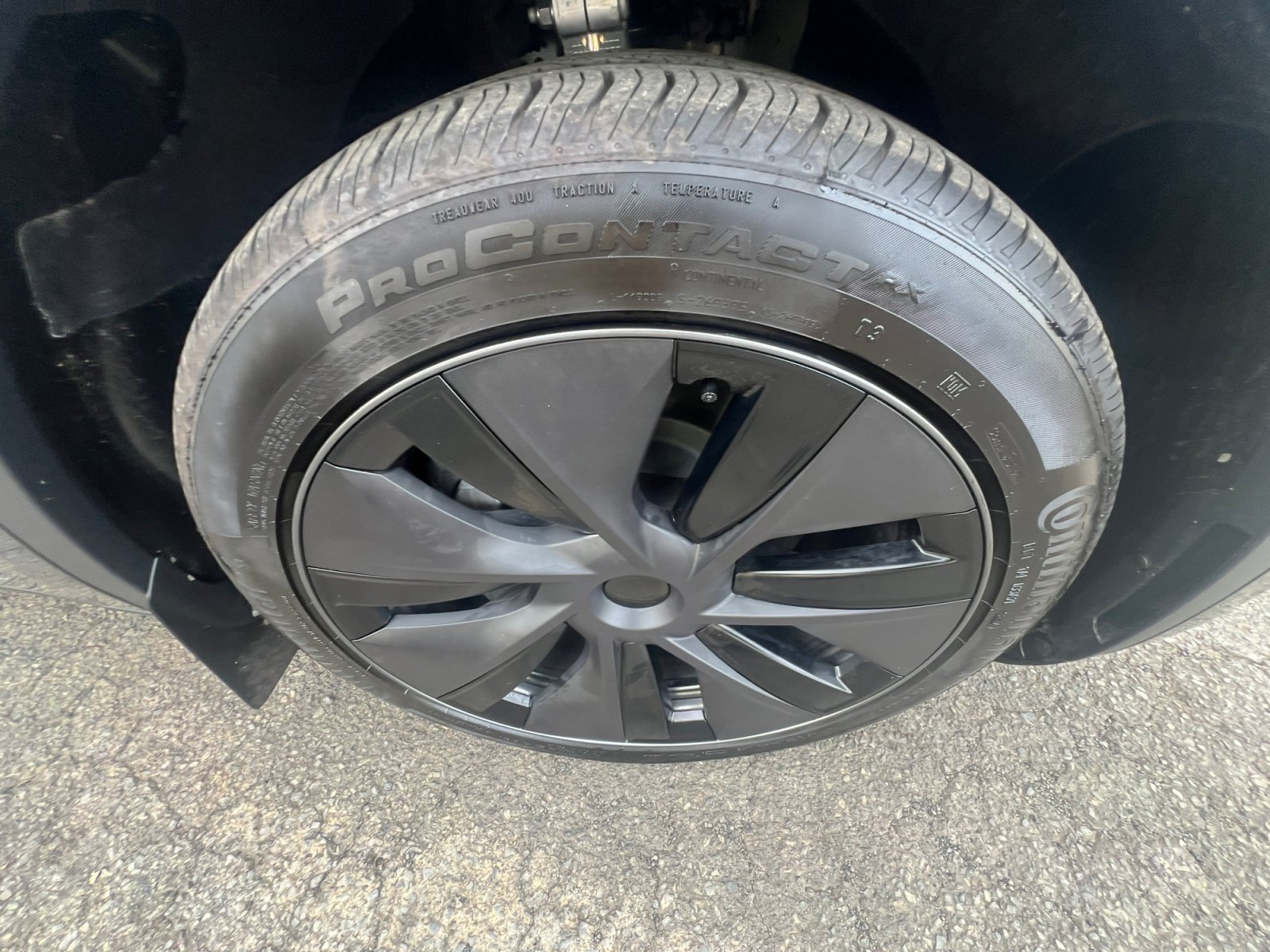 Used 2025 Tesla Model Y Long Range RWD image 30