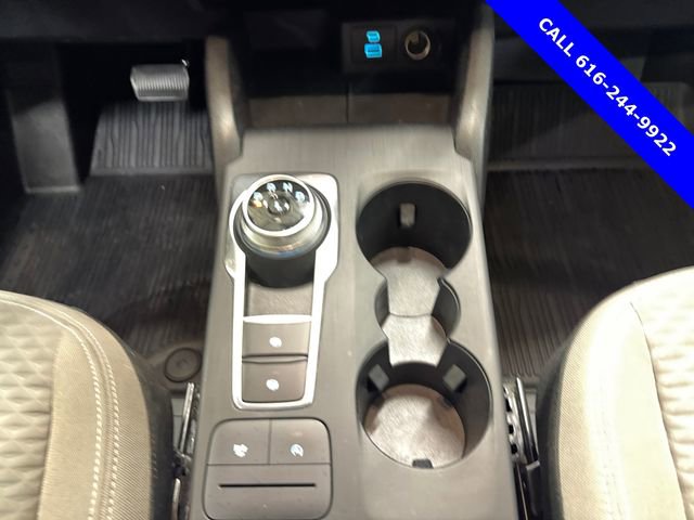 Used 2022 Ford Escape SE w/ Cold Weather Package image 16