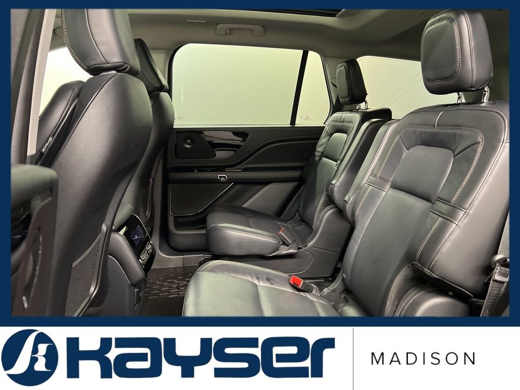 Used 2025 Lincoln Aviator Reserve w/ Illumination Package image 33