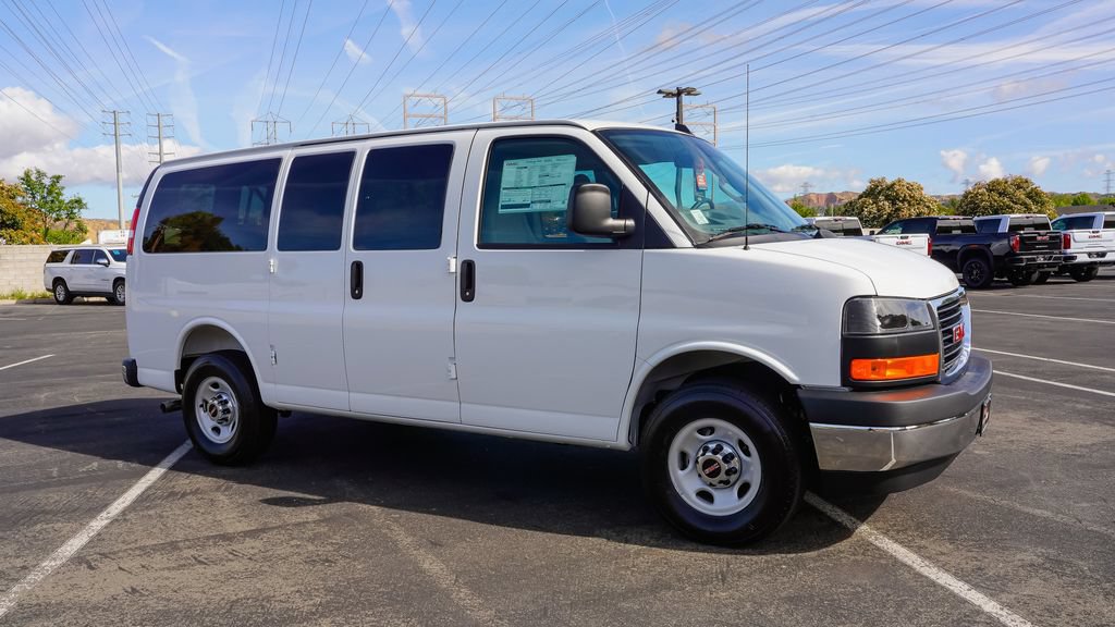 Used 2025 GMC Savana 3500 LT RWD image 8