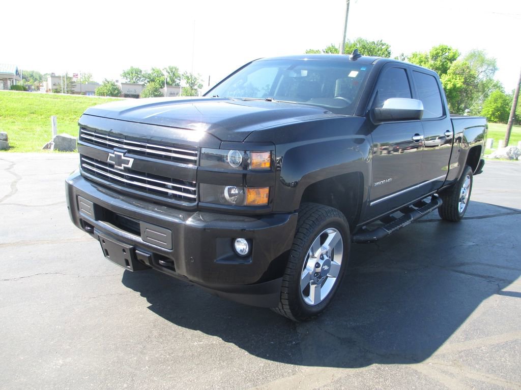 Used 2018 Chevrolet Silverado 2500 LT w/ Custom Sport Edition AWD/4WD image 11