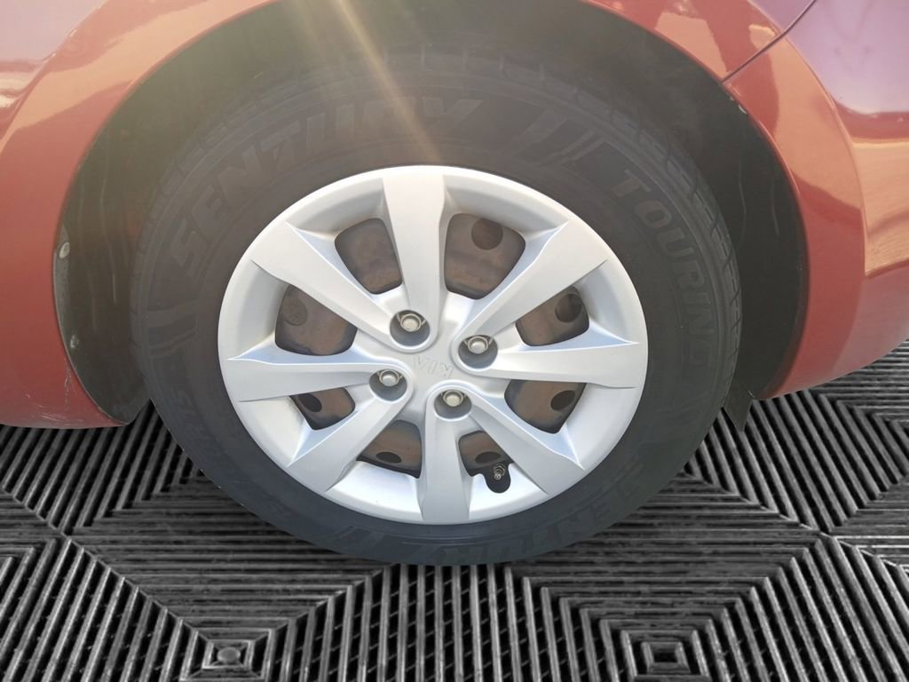 Used 2014 Kia Rio LX w/ Power Package FWD image 5