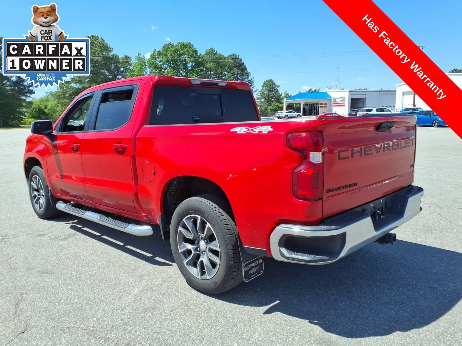 Used 2022 Chevrolet Silverado 1500 LT w/ Convenience Package II AWD/4WD image 3