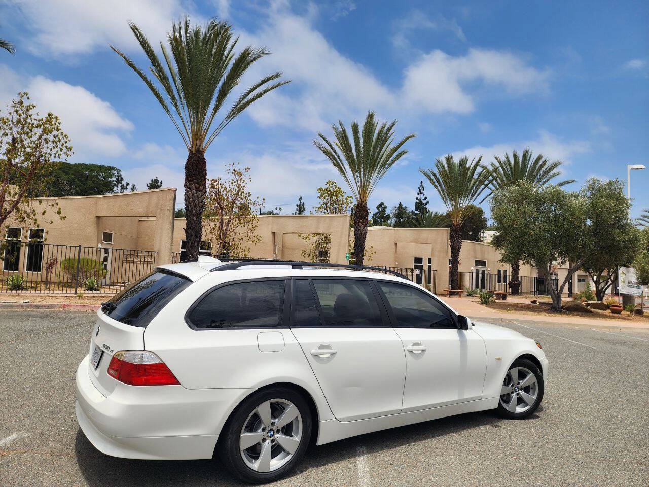 Used 2006 BMW 530xi Wagon AWD/4WD image 40