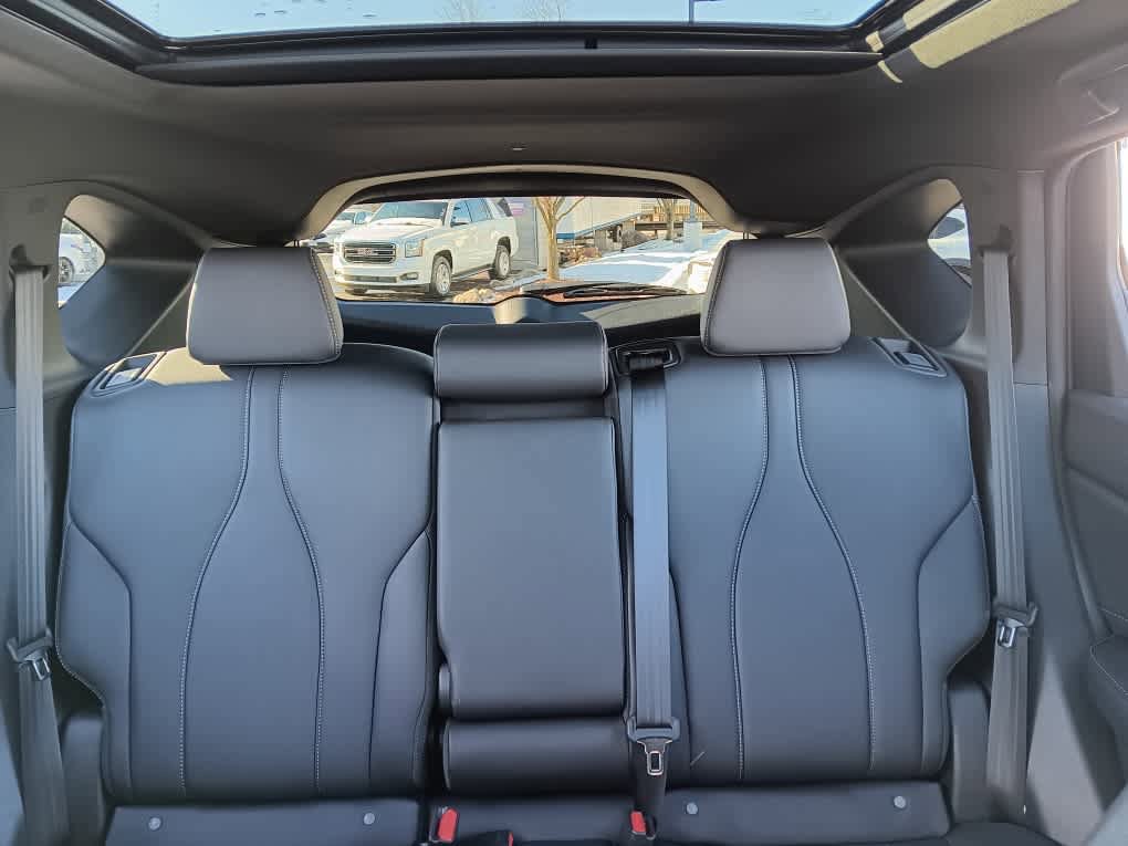 Used 2025 Acura RDX SH-AWD image 15