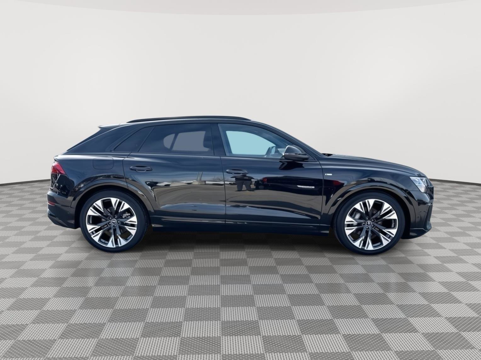 Certified 2025 Audi Q8 Prestige w/ Prestige Package AWD/4WD image 6