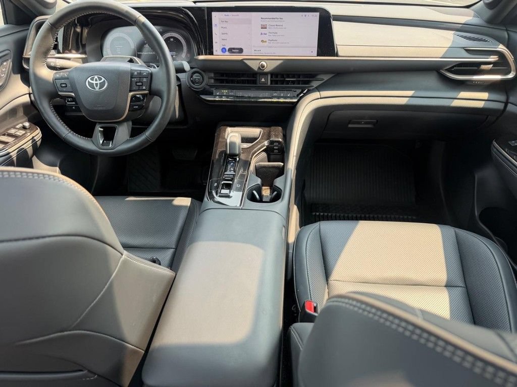 Certified 2025 Toyota Crown Platinum AWD/4WD image 13