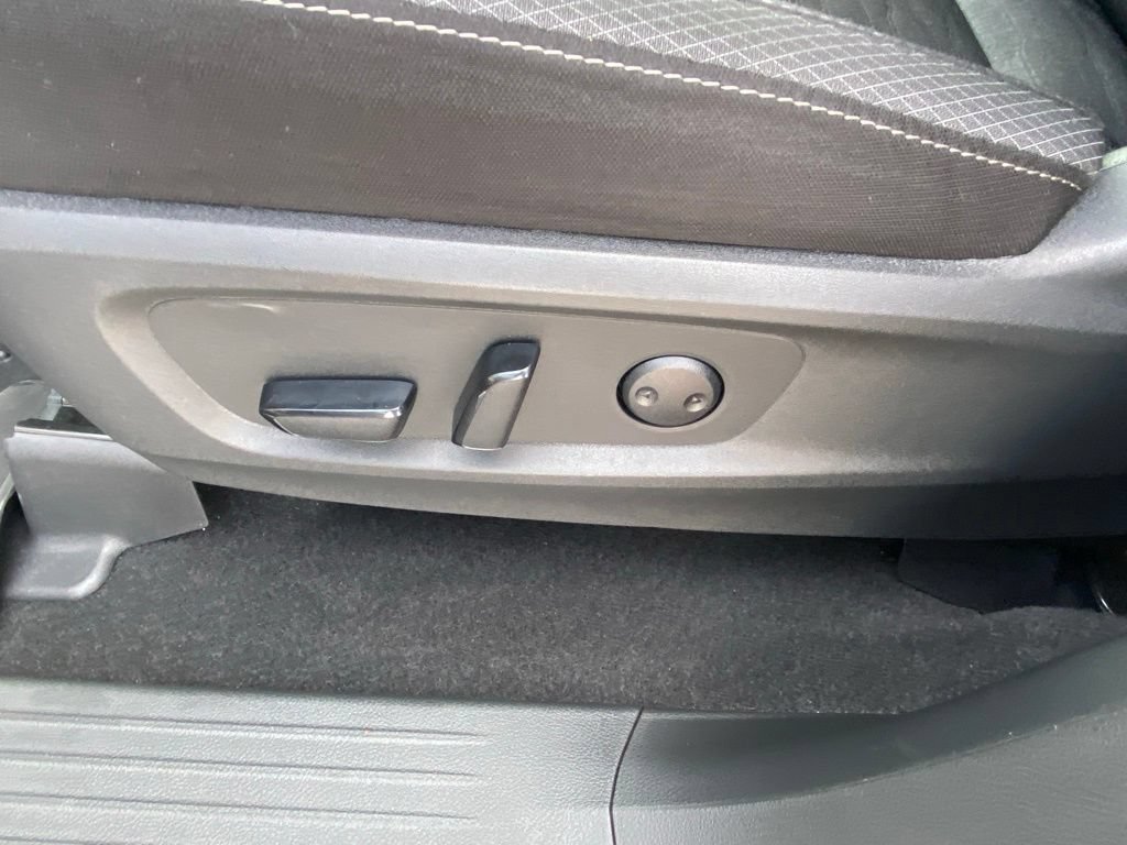 Used 2025 Nissan Pathfinder SV FWD image 10