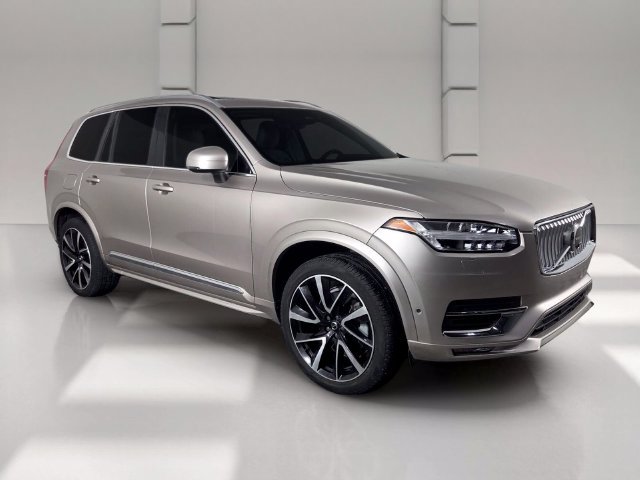 Used 2023 Volvo XC90 B6 Plus w/ Protection Package Premier AWD/4WD image 2