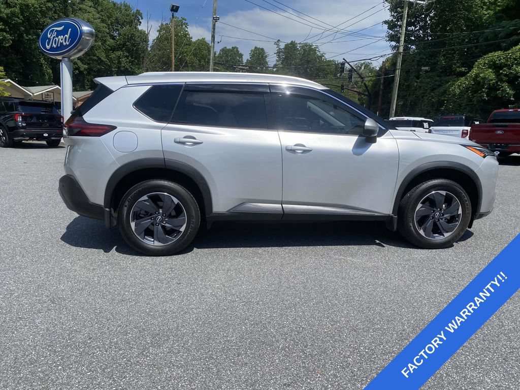 Used 2021 Nissan Rogue SV w/ Premium Package FWD image 8