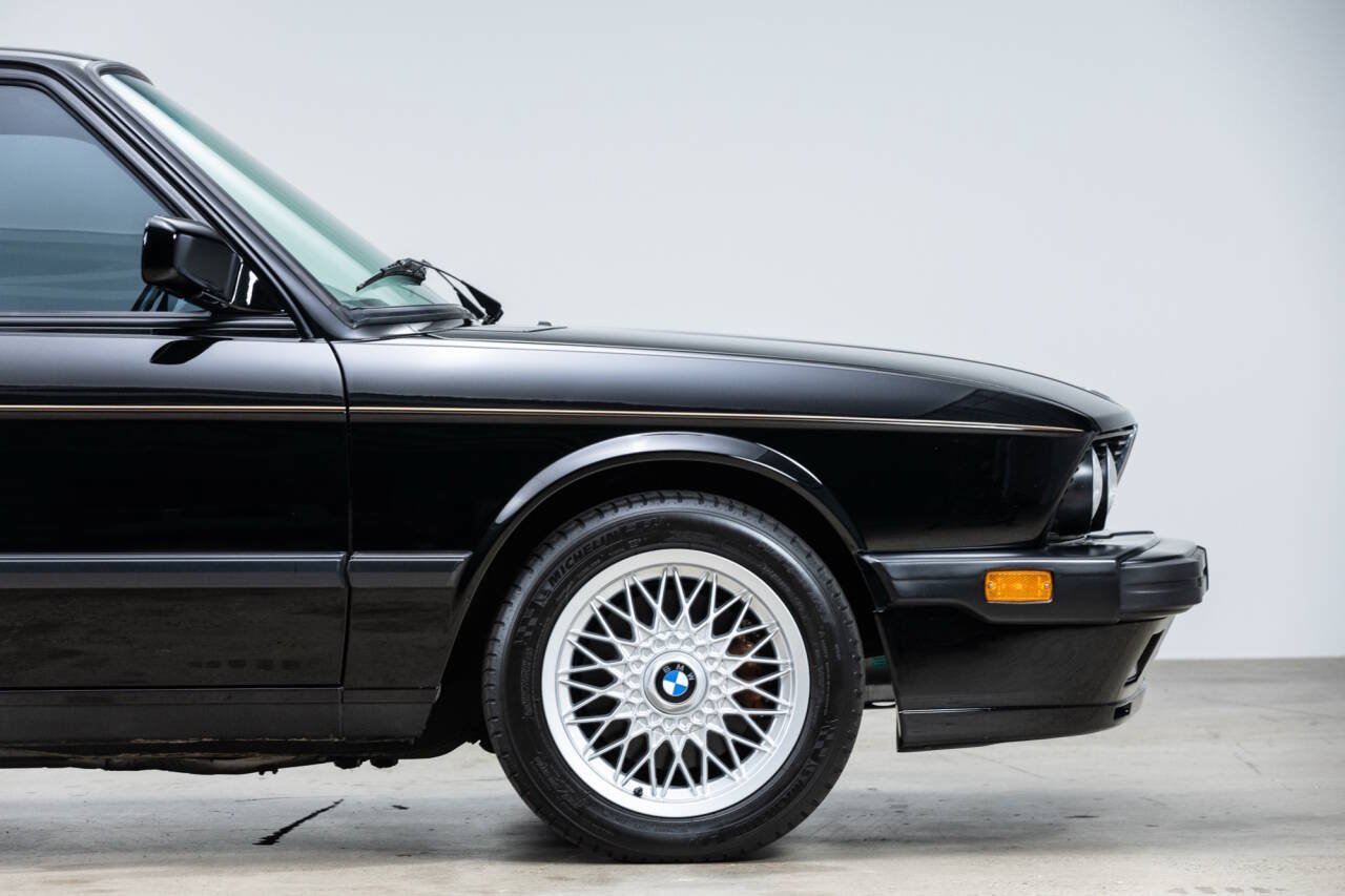 Used 1988 BMW M5 RWD image 11