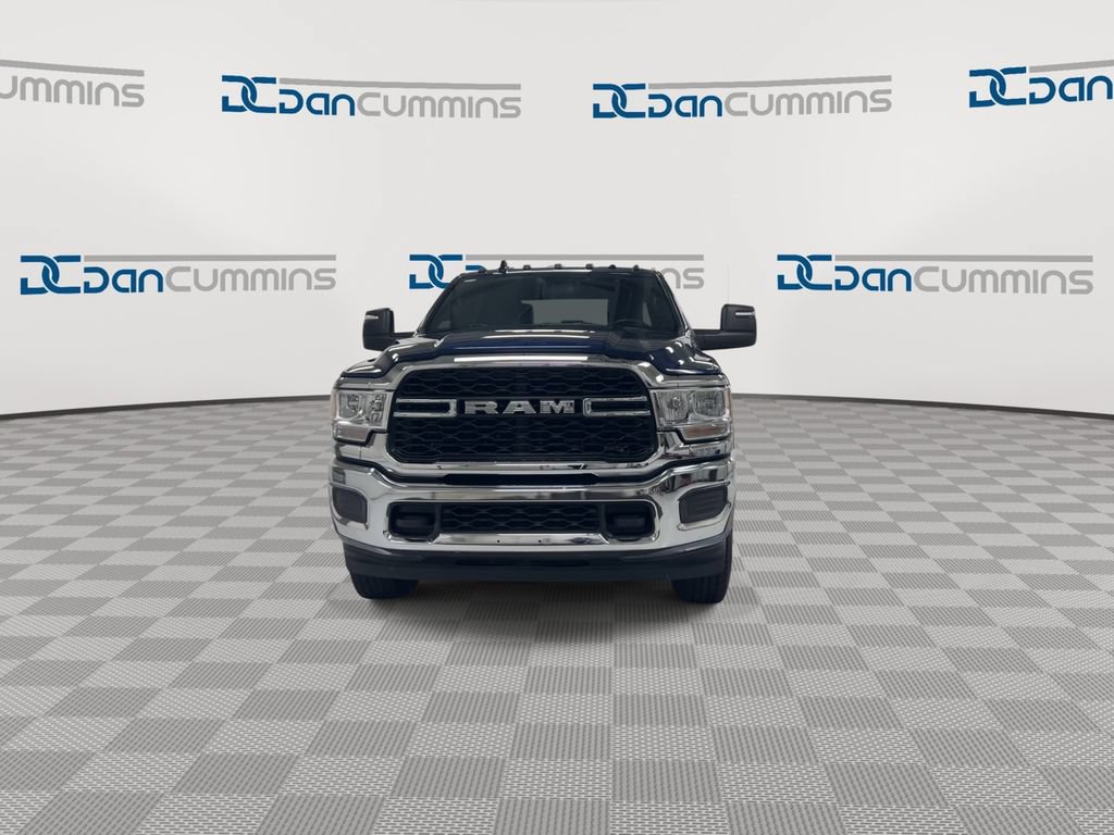 Used 2024 RAM 2500 Tradesman w/ Chrome Appearance Group AWD/4WD image 3