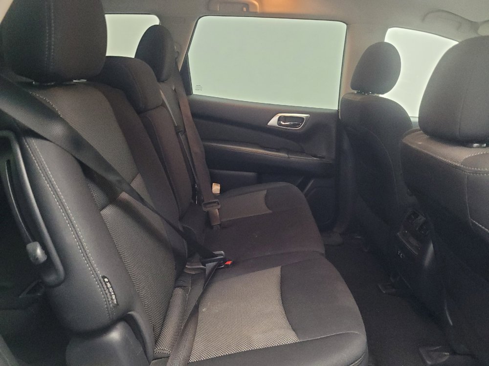 Used 2020 Nissan Pathfinder S FWD image 19