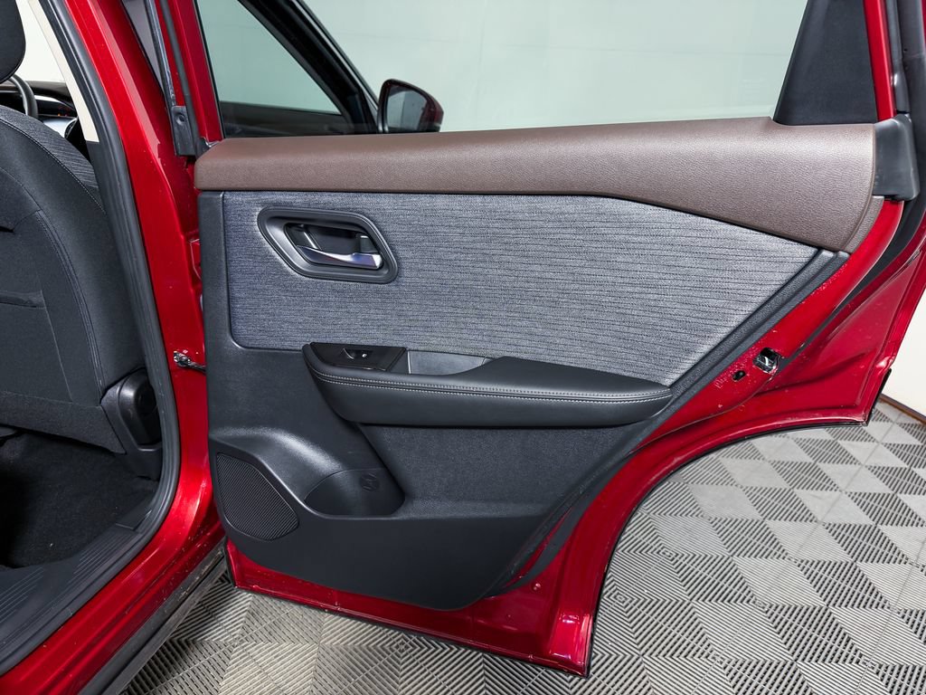 Certified 2021 Nissan Rogue SV AWD/4WD image 38