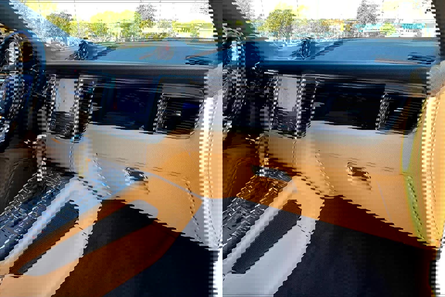 Used 2018 Porsche Macan S image 23