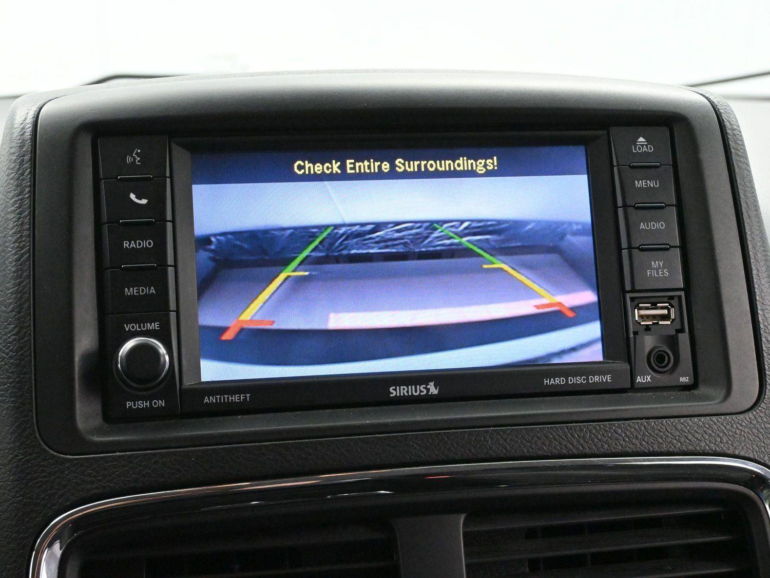 Used 2018 Dodge Grand Caravan SE w/ UConnect Hands-Free Group image 20