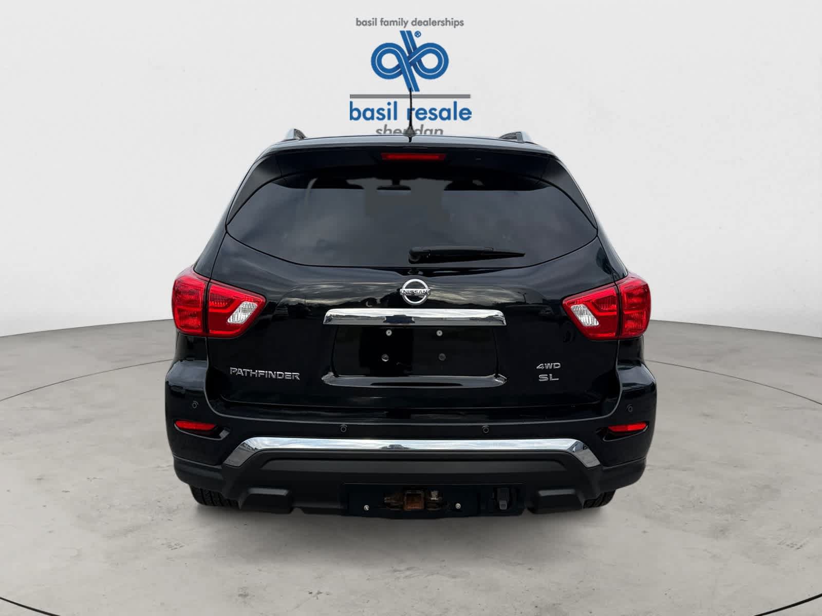 Used 2018 Nissan Pathfinder SL AWD/4WD image 6