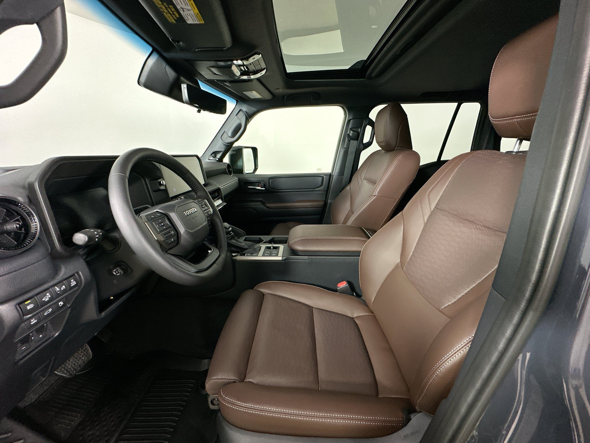 Used 2027 Toyota Land Cruiser w/ Premium Package AWD/4WD image 31